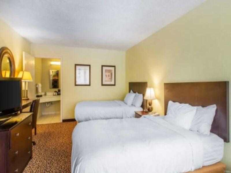 Clarion Inn Brunswick Zewnętrze zdjęcie