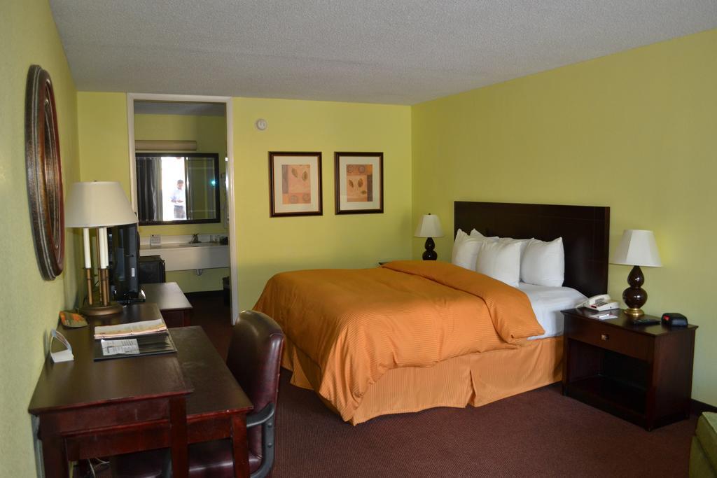 Clarion Inn Brunswick Pokój zdjęcie