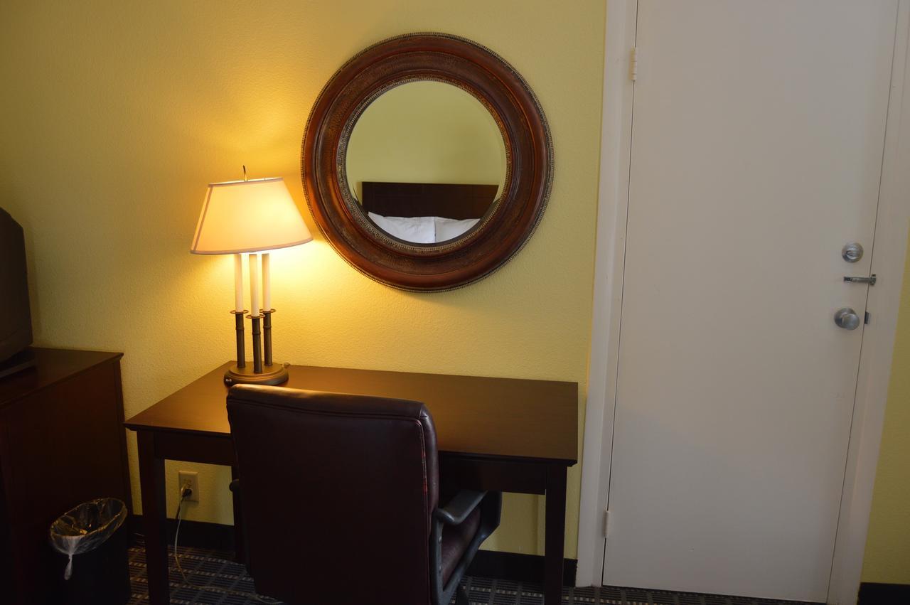 Clarion Inn Brunswick Zewnętrze zdjęcie